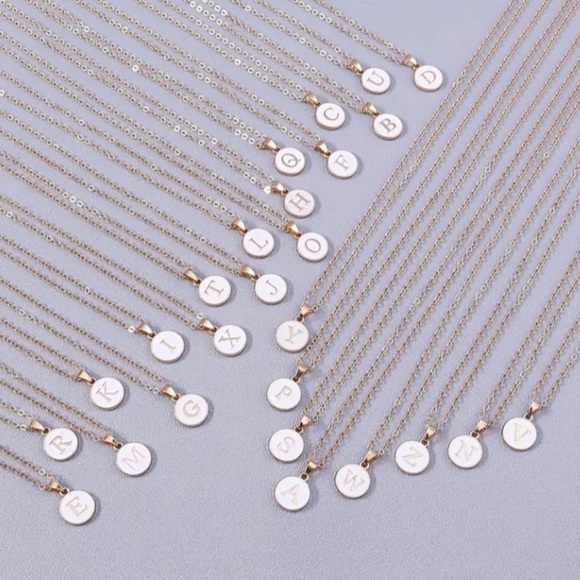 Letter Personalized Initial Necklace Women’s OS Gold Chain NEW - Picture 3 of 4